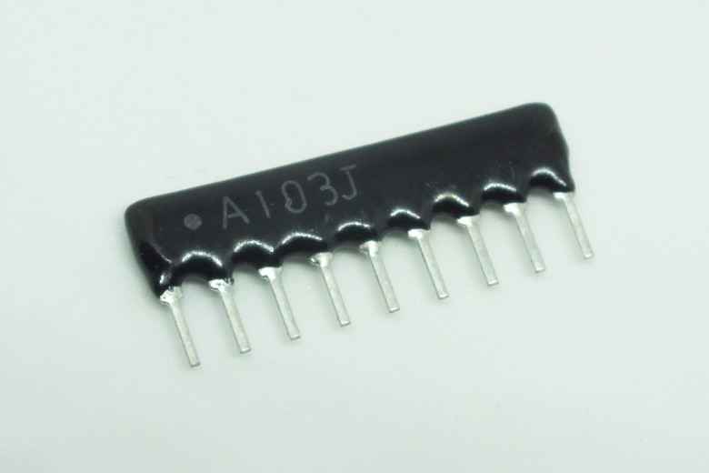 Rete di resistori A103J