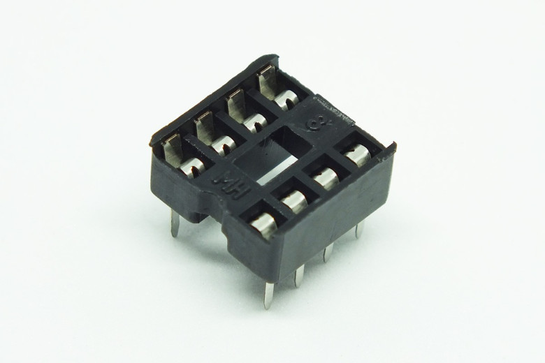 Zoccolo DIP da 8 pin