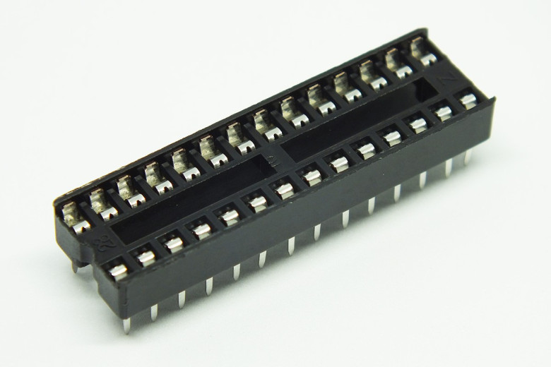 Zoccolo DIP da 28 pin