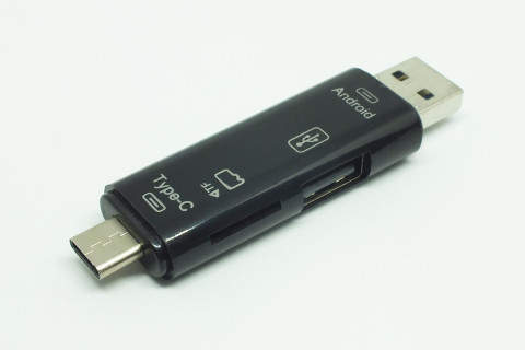 Immagine: Adattatore USB All in 1 OTG
