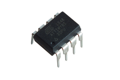 Immagine: Microcontrollore ATtiny85